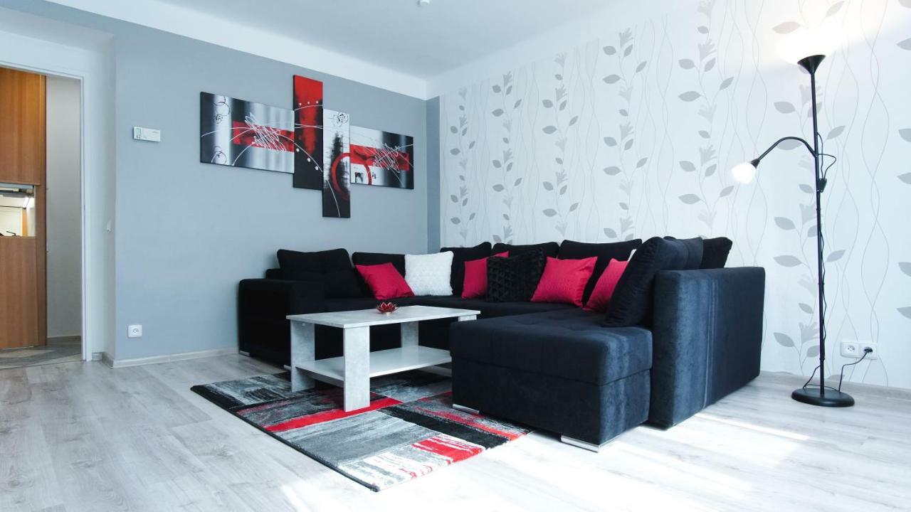 Apartmany Monty Karlsbad Exteriör bild