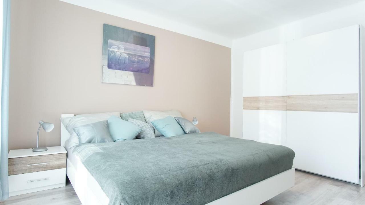 Apartmany Monty Karlsbad Exteriör bild